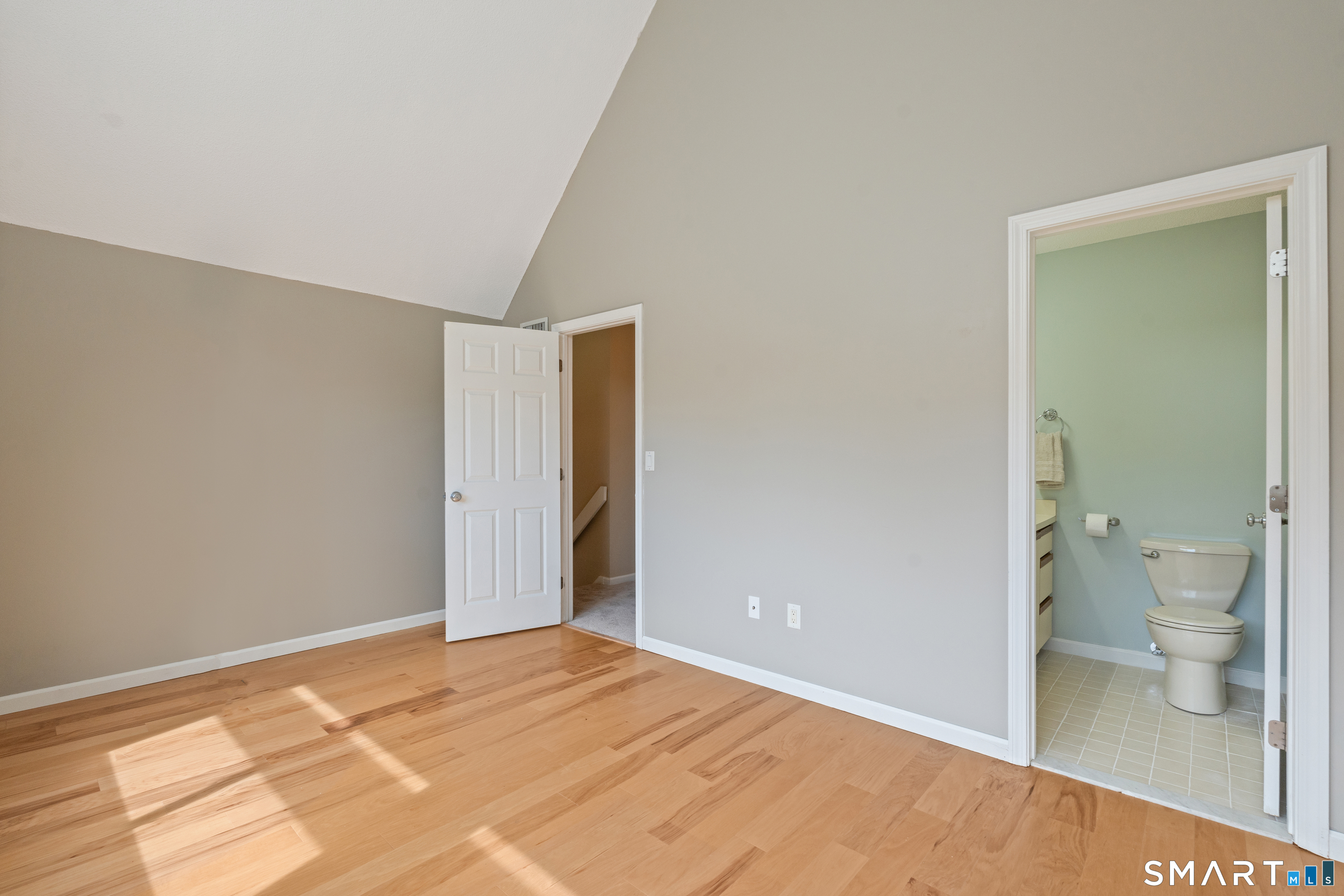 6 River Mead Avon CT 06001