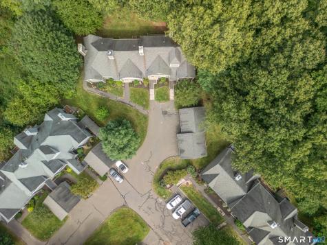 6 River Mead Avon CT 06001