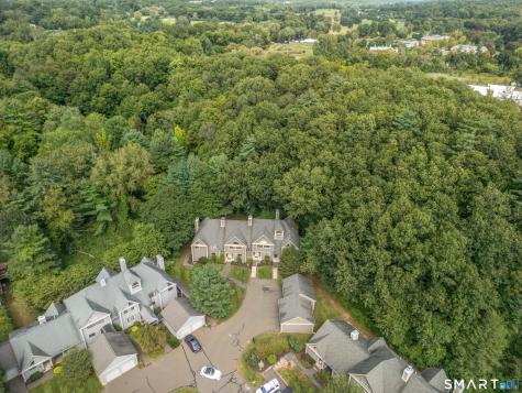 6 River Mead Avon CT 06001