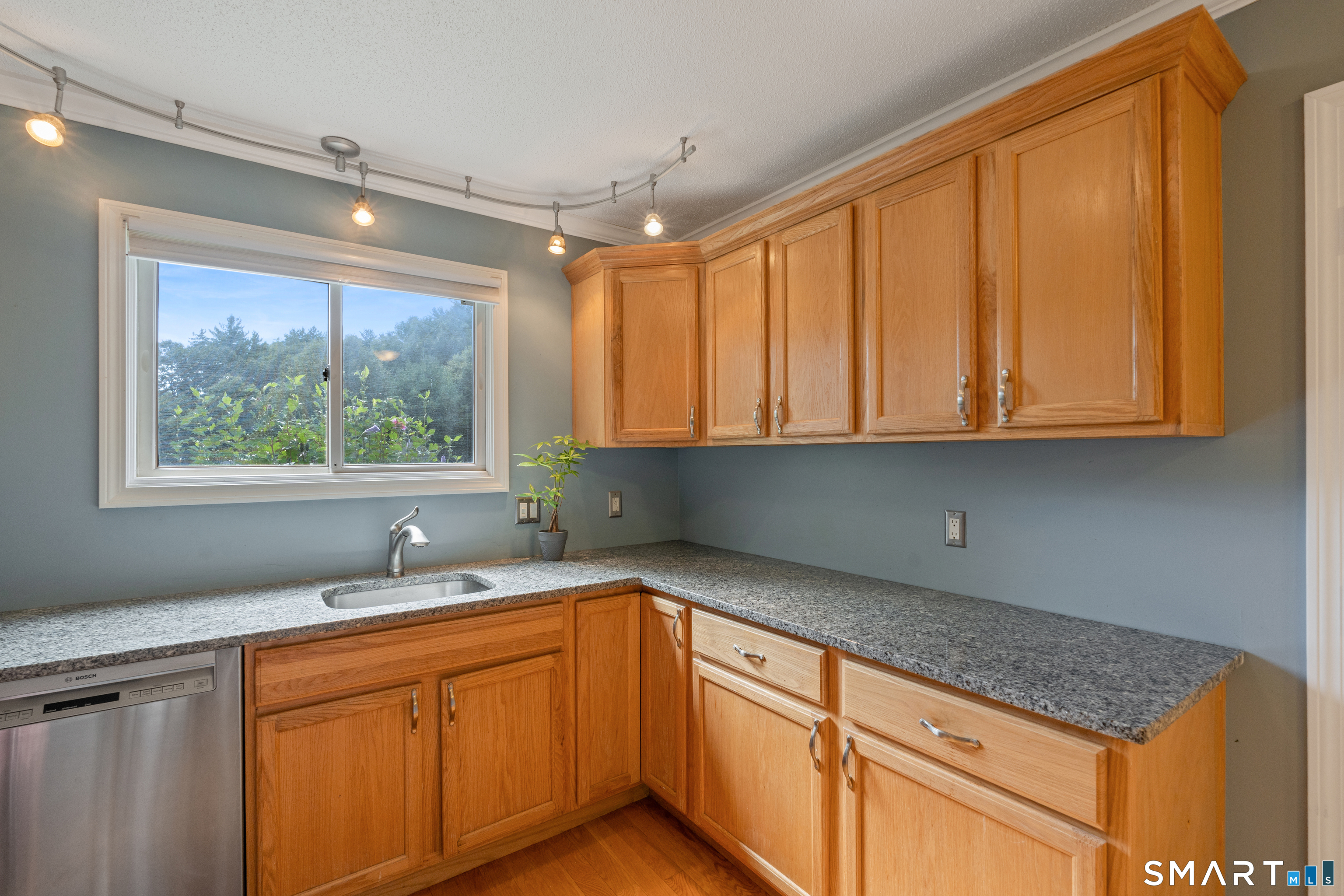 6 River Mead Avon CT 06001