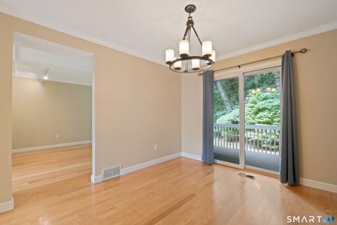 6 River Mead Avon CT 06001
