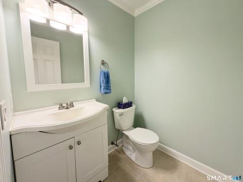 6 River Mead Avon CT 06001