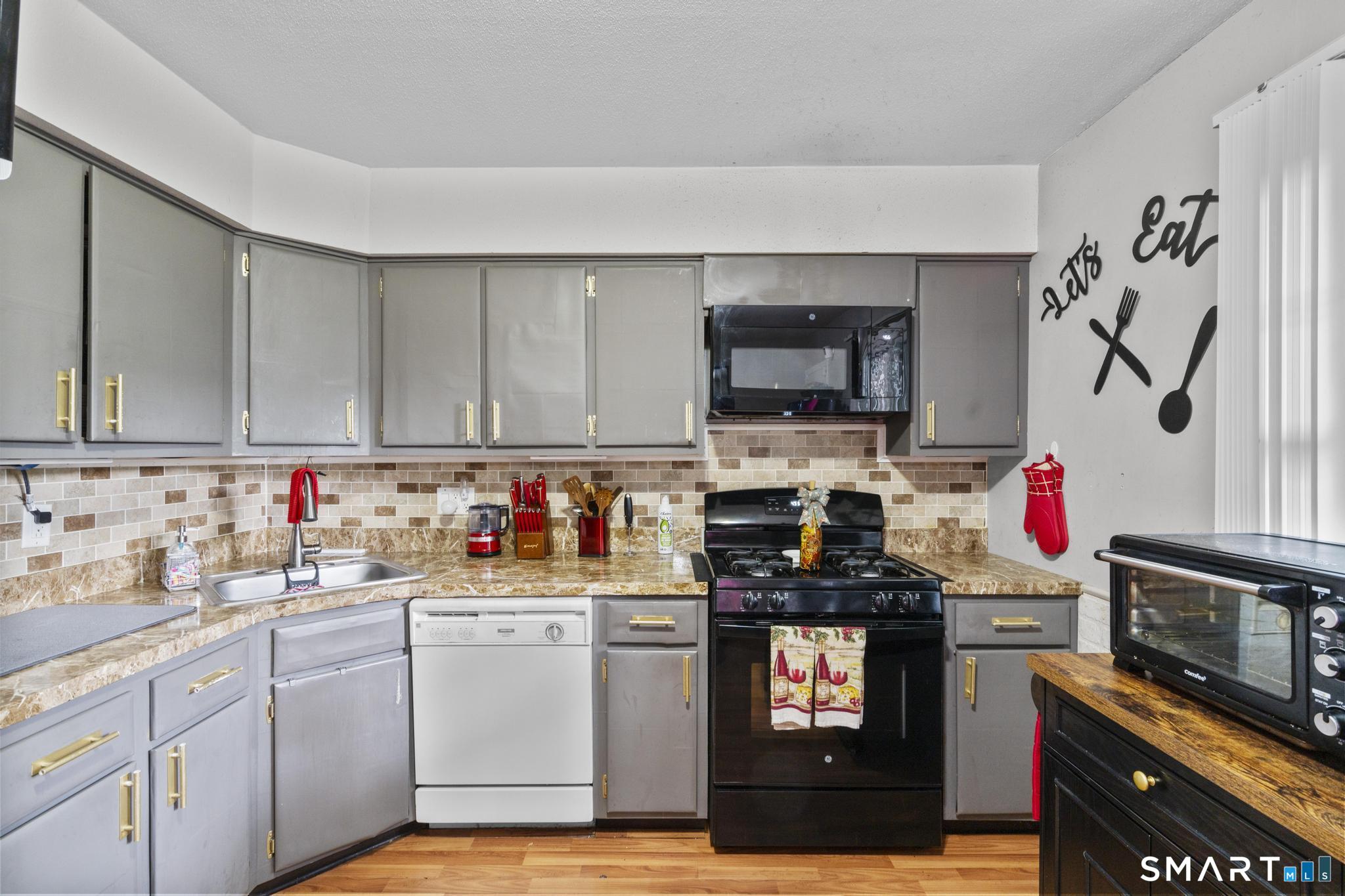 59 Savin Park West Haven CT 06516