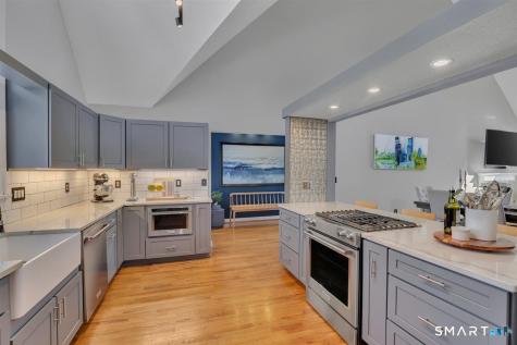 41 Timberwood Road West Hartford CT 06117