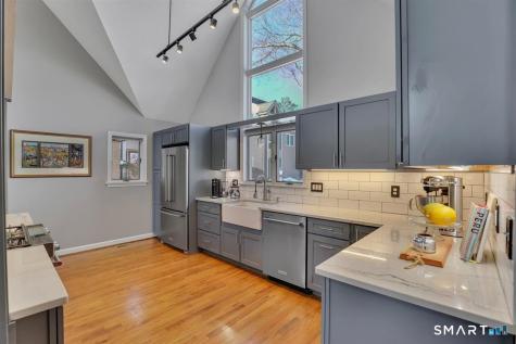 41 Timberwood Road West Hartford CT 06117