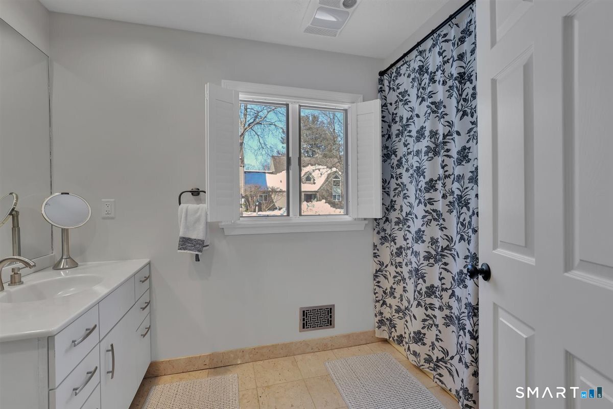 41 Timberwood Road West Hartford CT 06117