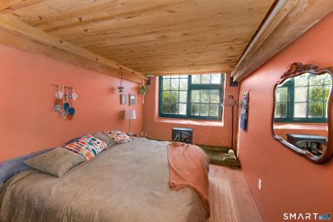 68 Thermos Avenue Norwich CT 06360