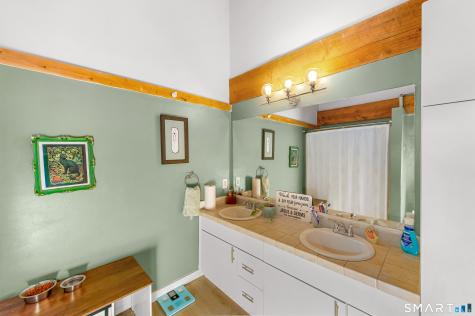 68 Thermos Avenue Norwich CT 06360