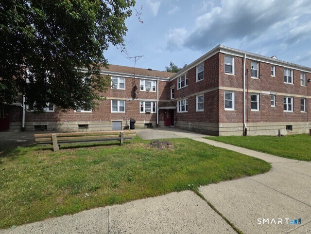 54 Canaan Court Stratford CT 06614