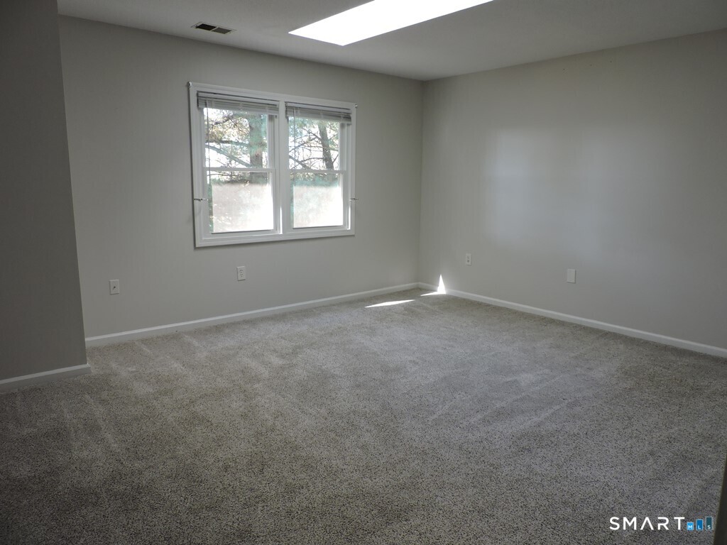 11 Kevin Drive East Windsor CT 06088