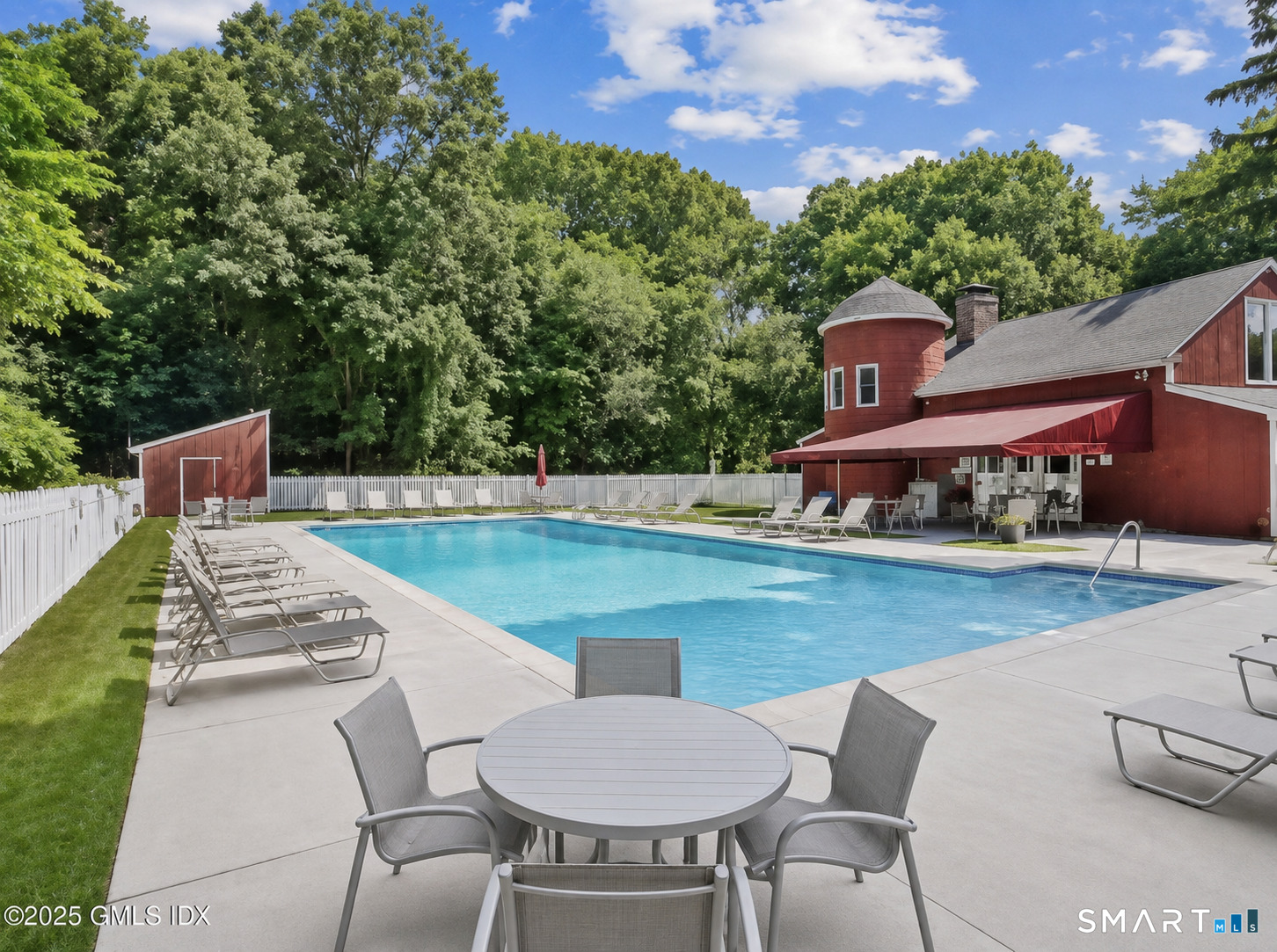 8 Whiffletree Way Greenwich CT 06878