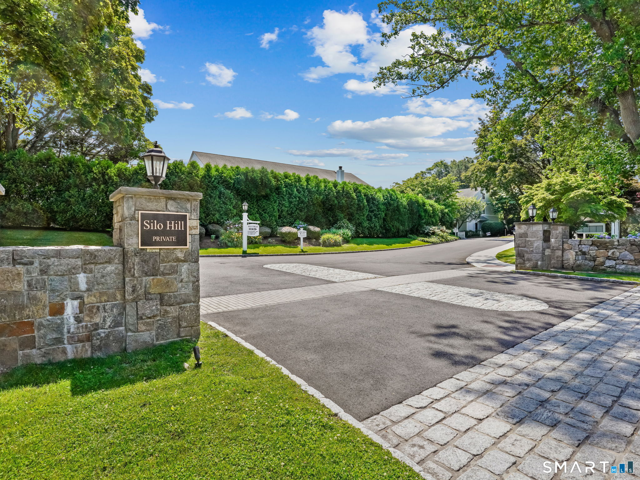 8 Whiffletree Way Greenwich CT 06878