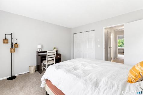 50 Sterling Village Meriden CT 06450