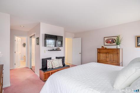 18 Sullivan Farm New Milford CT 06776