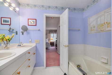 18 Sullivan Farm New Milford CT 06776