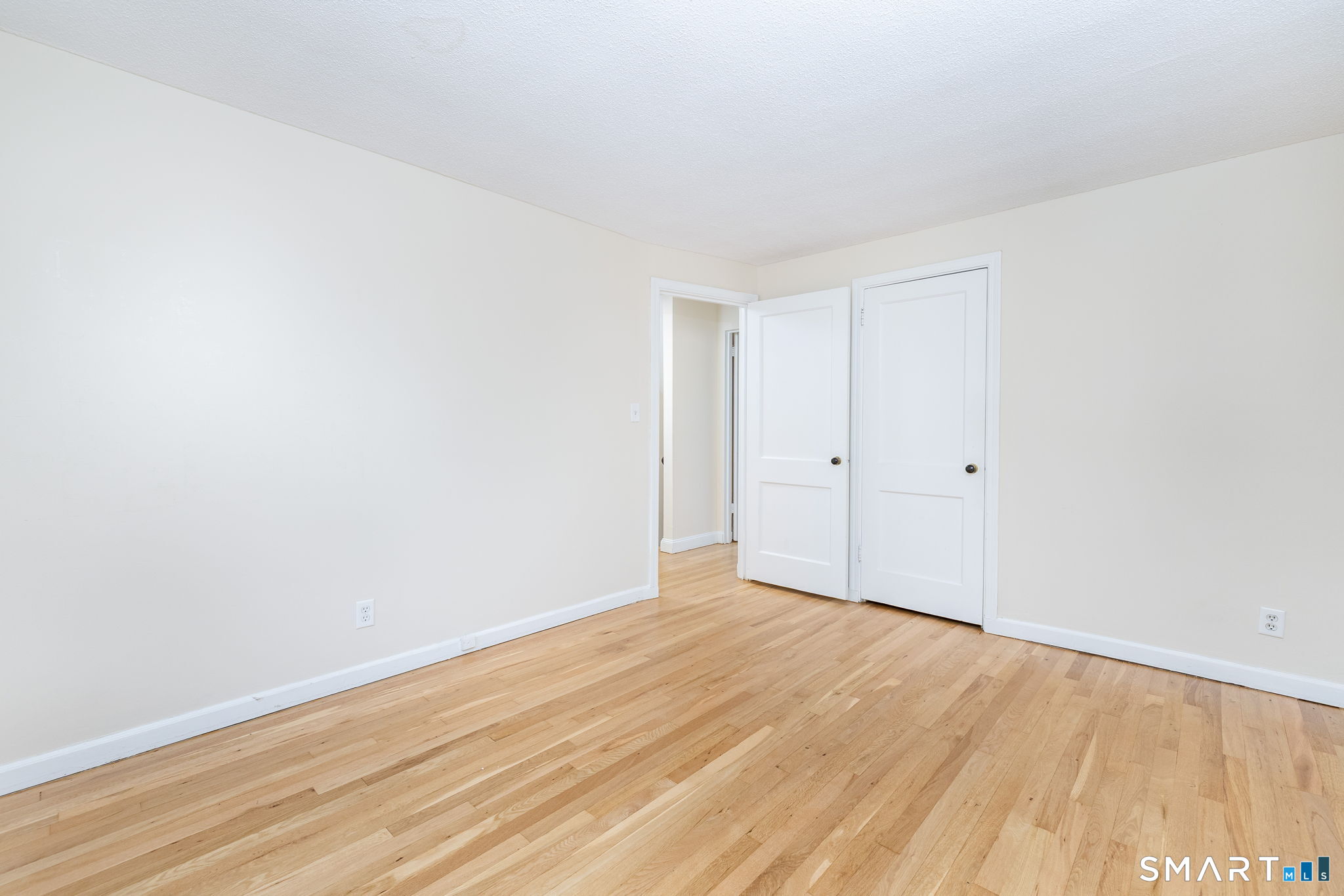 47 Arnold Way West Hartford CT 06119