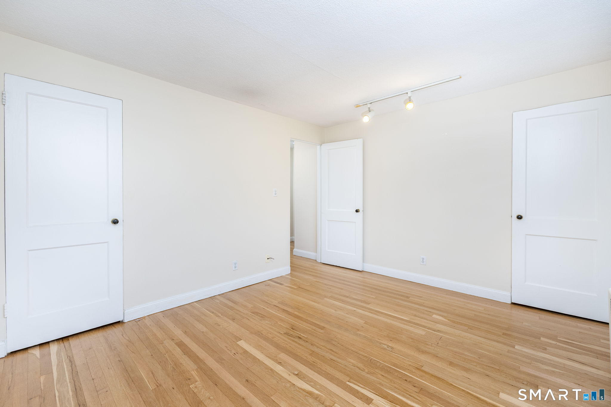 47 Arnold Way West Hartford CT 06119