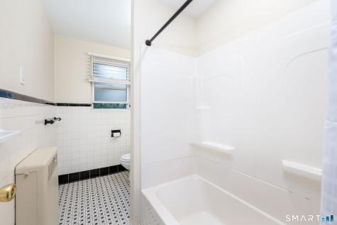 47 Arnold Way West Hartford CT 06119
