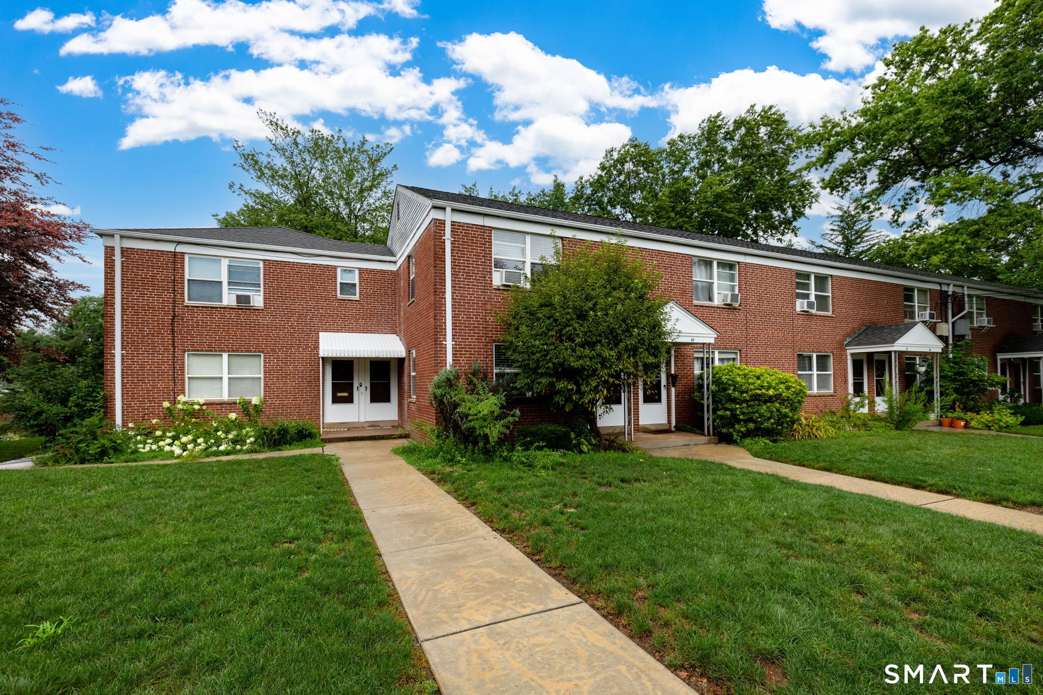 47 Arnold Way West Hartford CT 06119