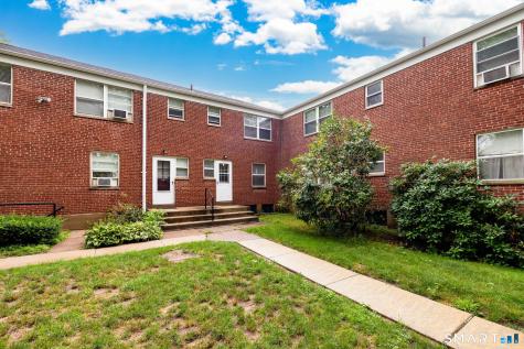 47 Arnold Way West Hartford CT 06119