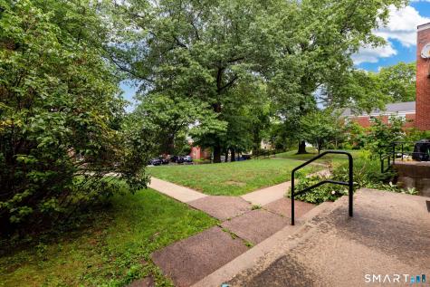 47 Arnold Way West Hartford CT 06119