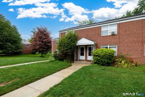 47 Arnold Way West Hartford CT 06119
