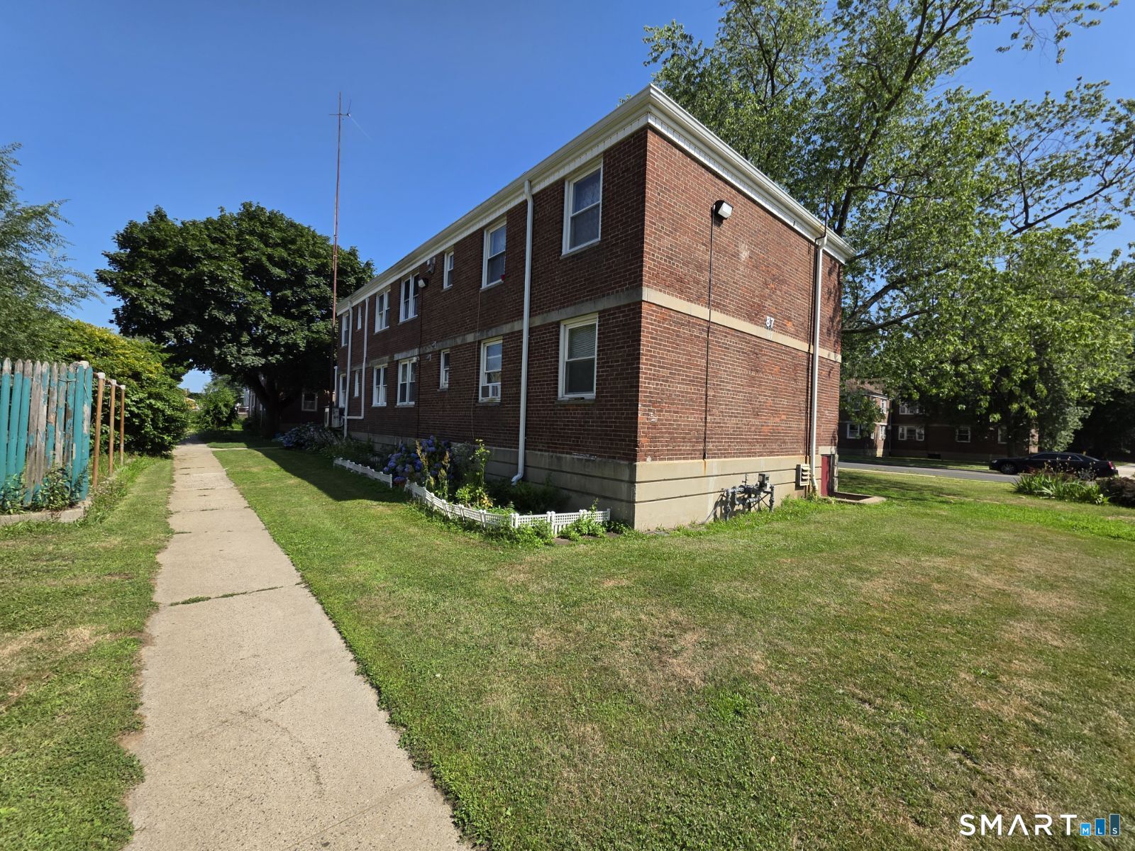 744 Canaan Road Bridgeport CT 06610