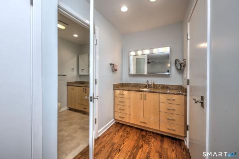 690 Forest Road West Haven CT 06516