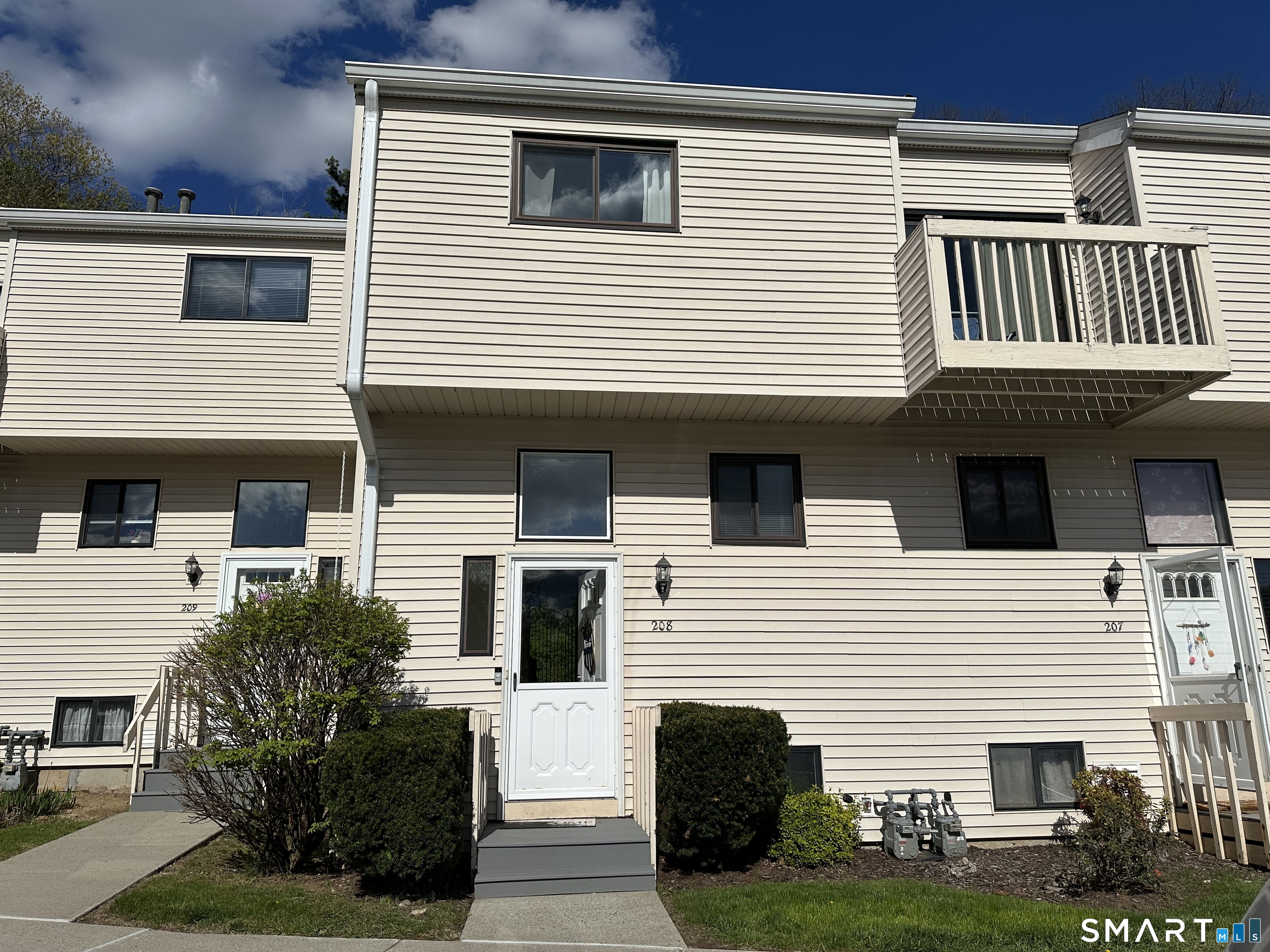 208 Timber Lane Canton CT 06019