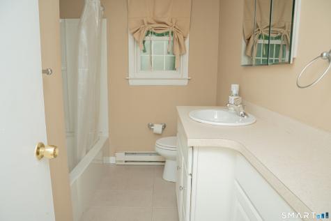 1789 Foxon Road North Branford CT 06471