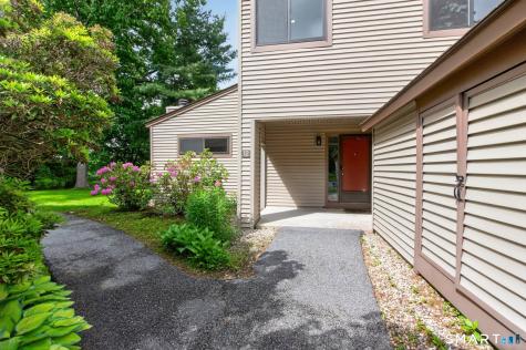 12 Sycamore Lane Avon CT 06001