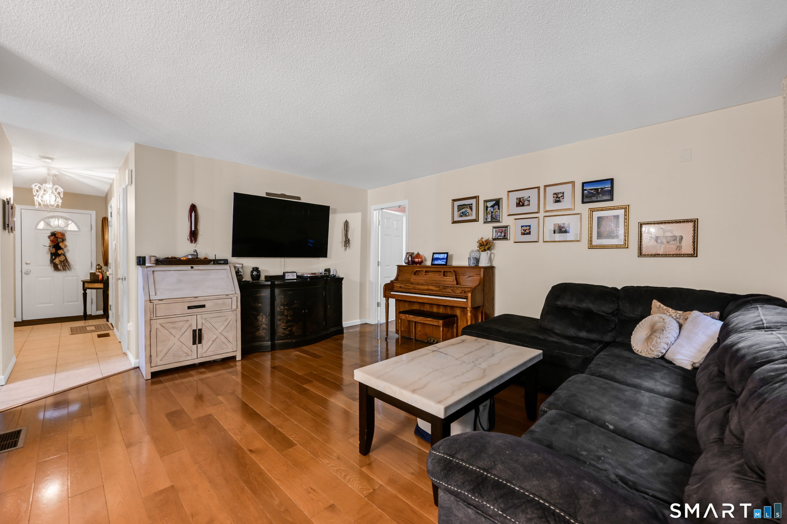 135 New Britain Avenue Plainville CT 06062