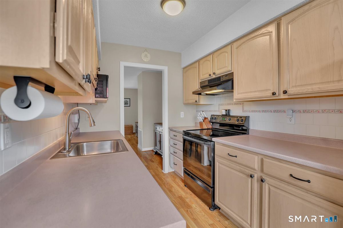 4 Riverview Drive East Windsor CT 06088