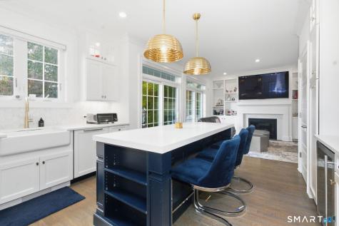 159 Colonial Road Stamford CT 06906