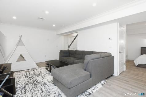 159 Colonial Road Stamford CT 06906
