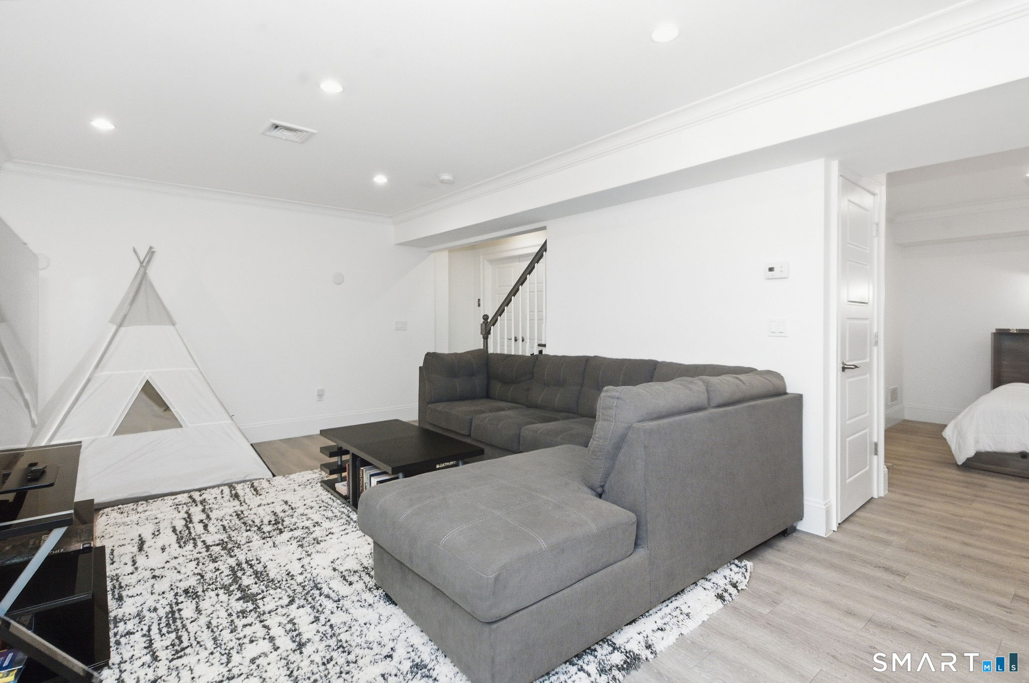 159 Colonial Road Stamford CT 06906