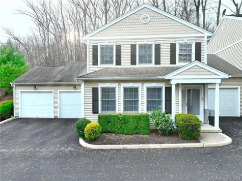 52 Redspire Court Trumbull CT 06611