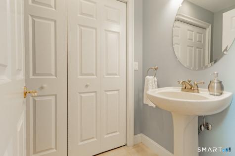 9 Streamside Lane Berlin CT 06037