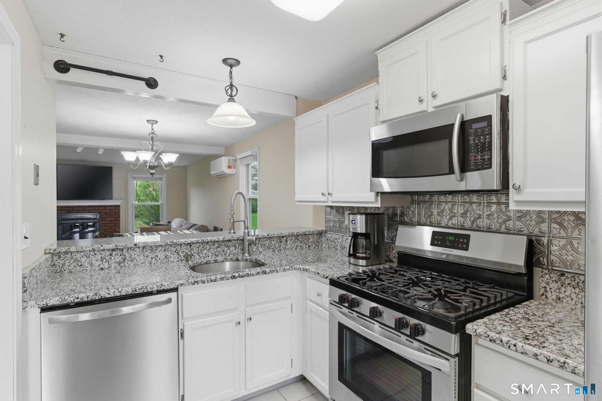28 Chestnut Court Rocky Hill CT 06067