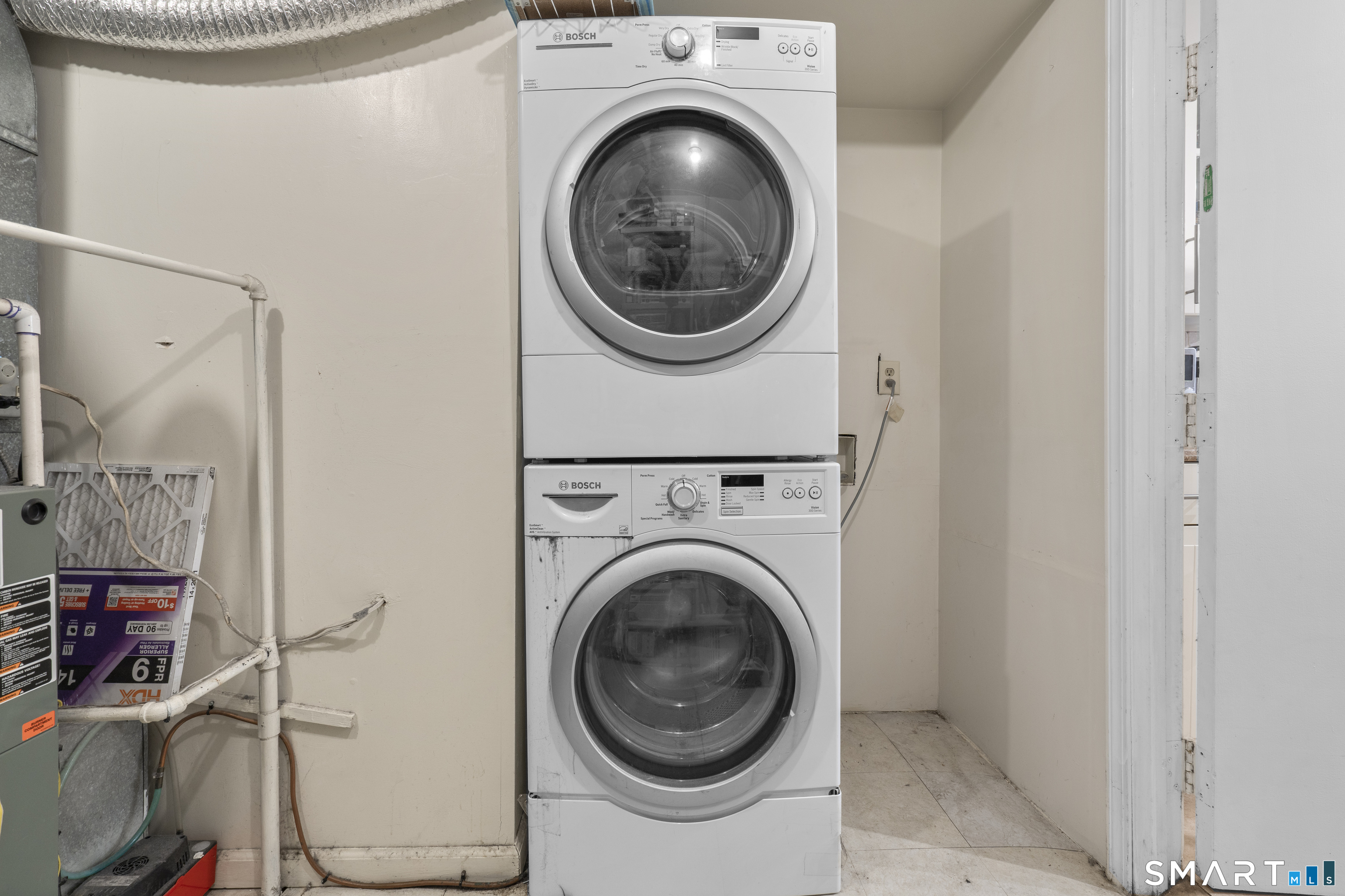 183 Livingston Place Bridgeport CT 06610