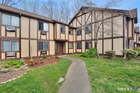 215 Foxwood Lane Milford CT 06461