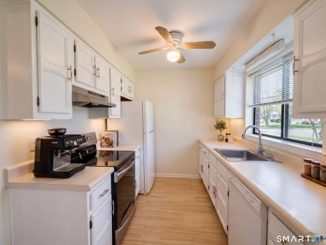 215 Foxwood Lane Milford CT 06461