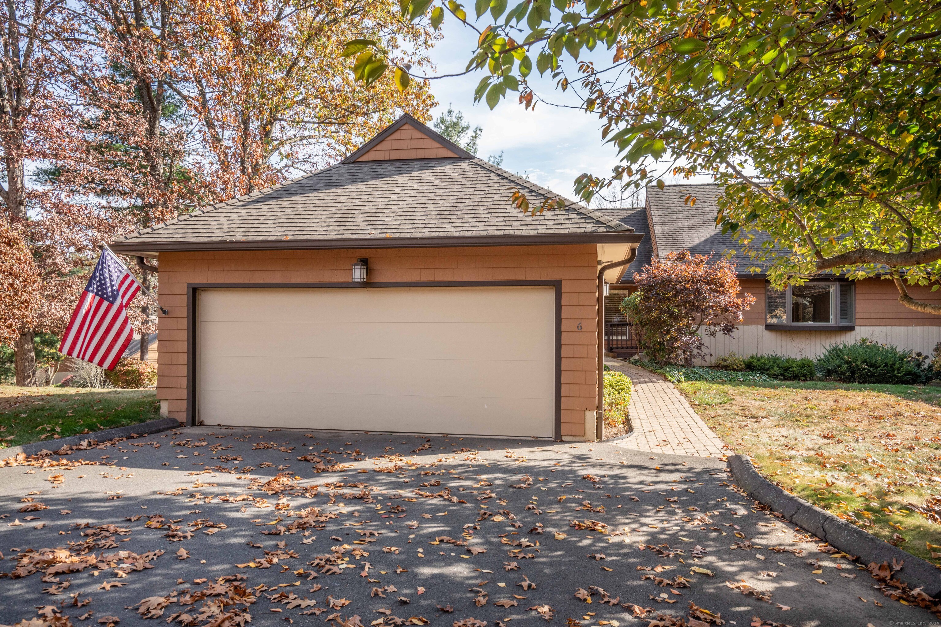 6 Chambord Park Bloomfield CT 06002