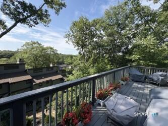 24 Harbour Village Branford CT 06405