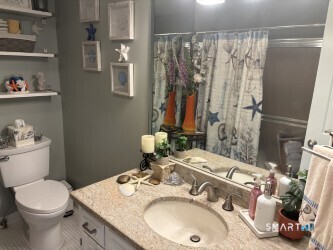 24 Harbour Village Branford CT 06405
