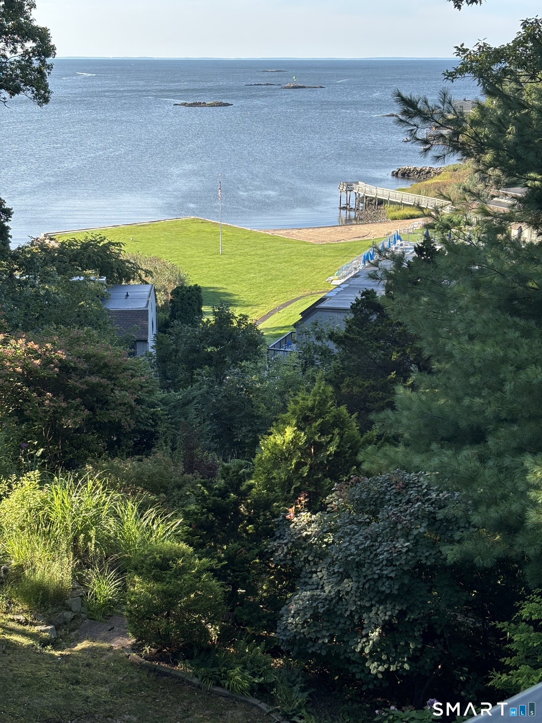 24 Harbour Village Branford CT 06405