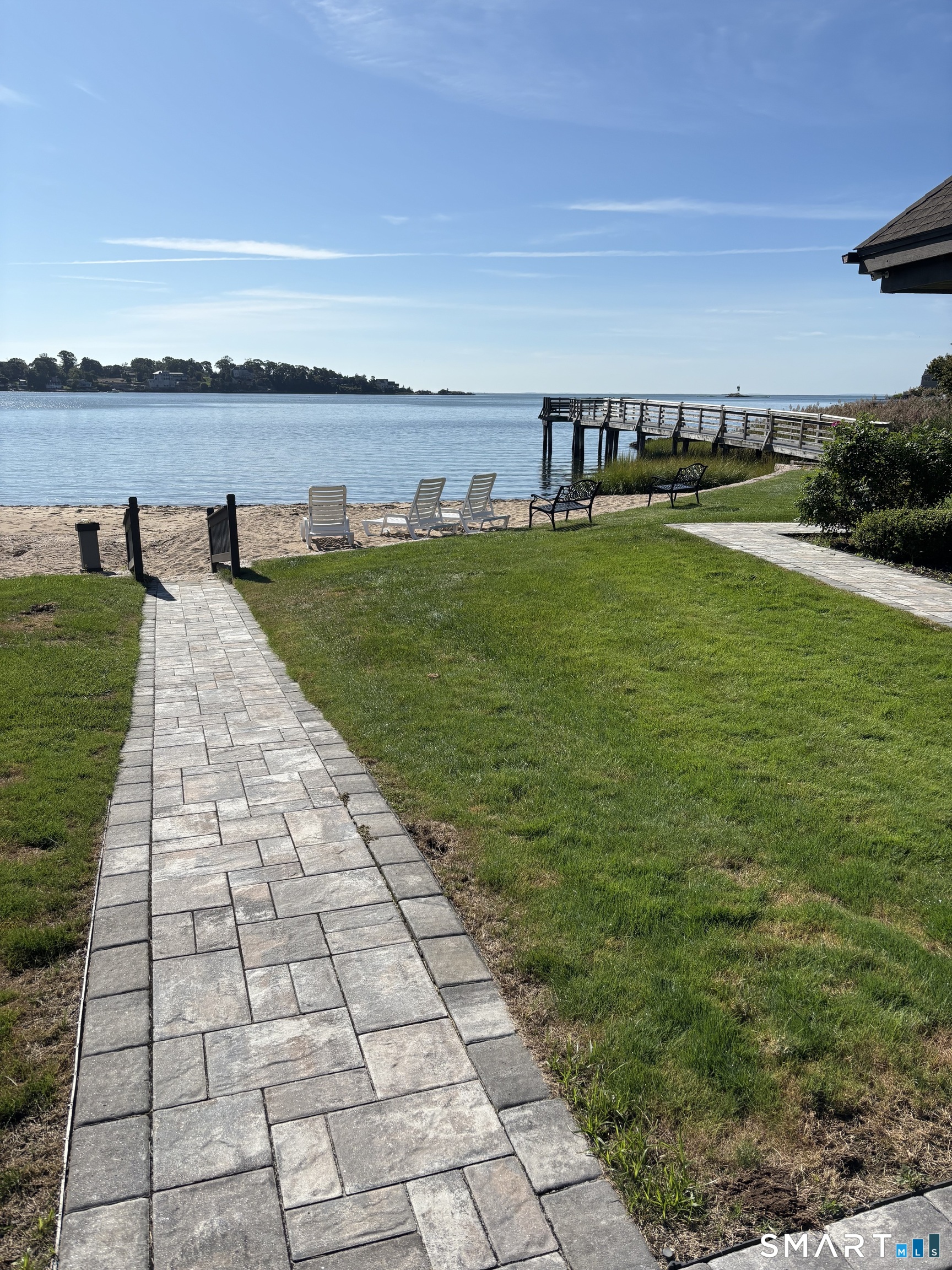 24 Harbour Village Branford CT 06405