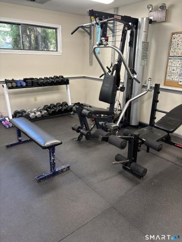 24 Harbour Village Branford CT 06405