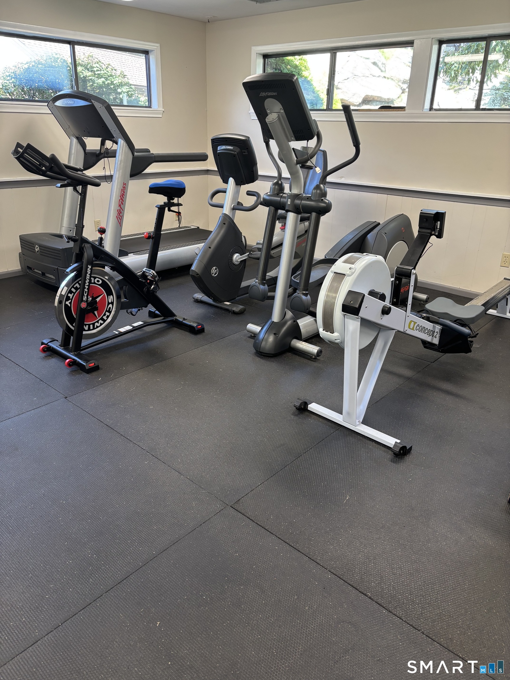 24 Harbour Village Branford CT 06405