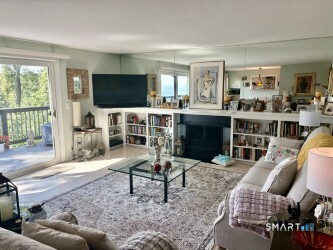 24 Harbour Village Branford CT 06405